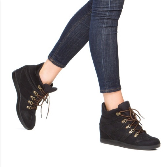 heeled sneakers black